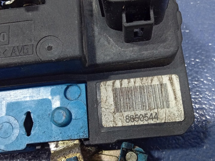 VOLVO S80 I SERRURE DE PORTE AVANT GAUCHE 8 GOUPILLE 8650544