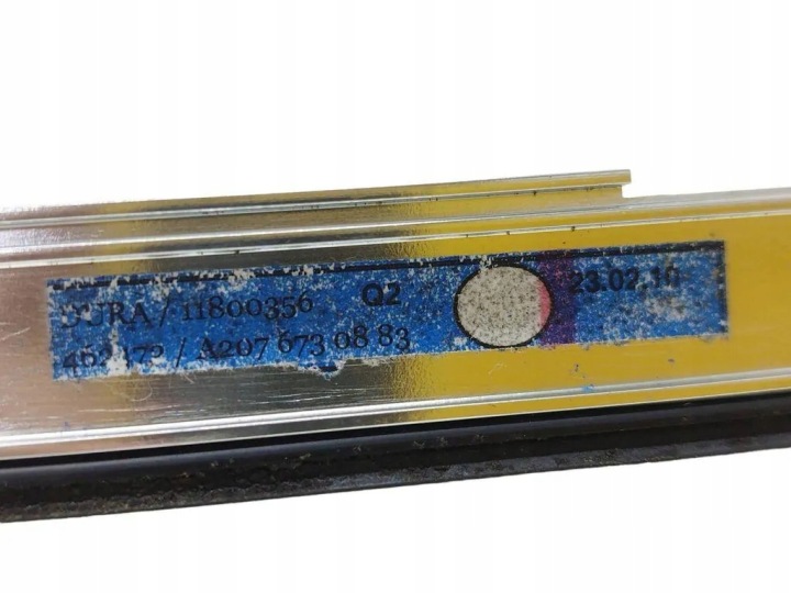 MOULURE RACLOIR DROITS AVANT PORTES MERCEDES-BENZ E (W212)