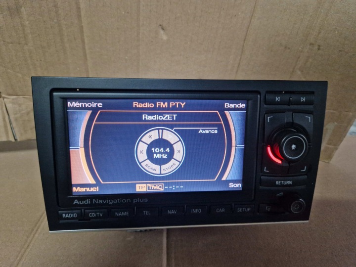 AUDI A4 B6 RADIO NAVIGATION AUDI NAVIGATION PLUS 8E0035192C AVEC CODE 00-2006