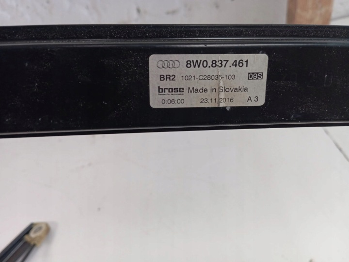 AUDI A4 S4 B9 MÉCANISME ÉLÉVATEUR VITRES AVANT SANS MOTEUR 8W0837461