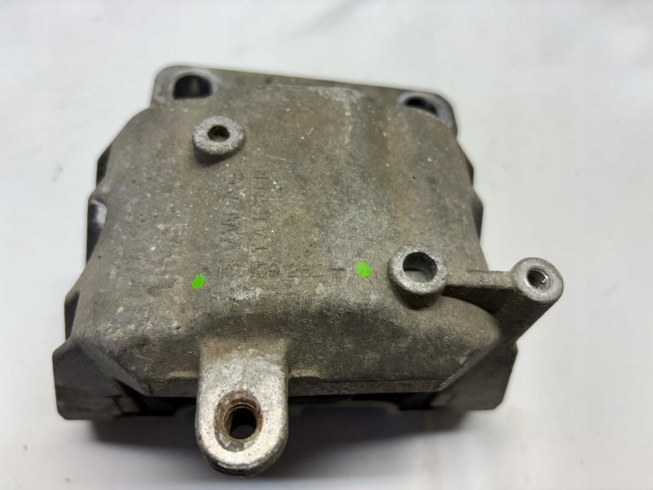VW AUDI SKODA COUSSIN MOTEUR 1K0199262T