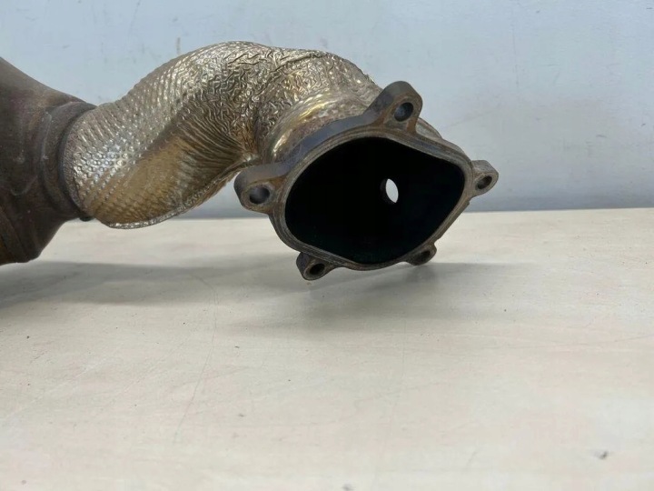 CATALYSEUR AUDI A8 D2 (4D2, 4D8) 4G0131703R 4.0L GASOLINE 2013