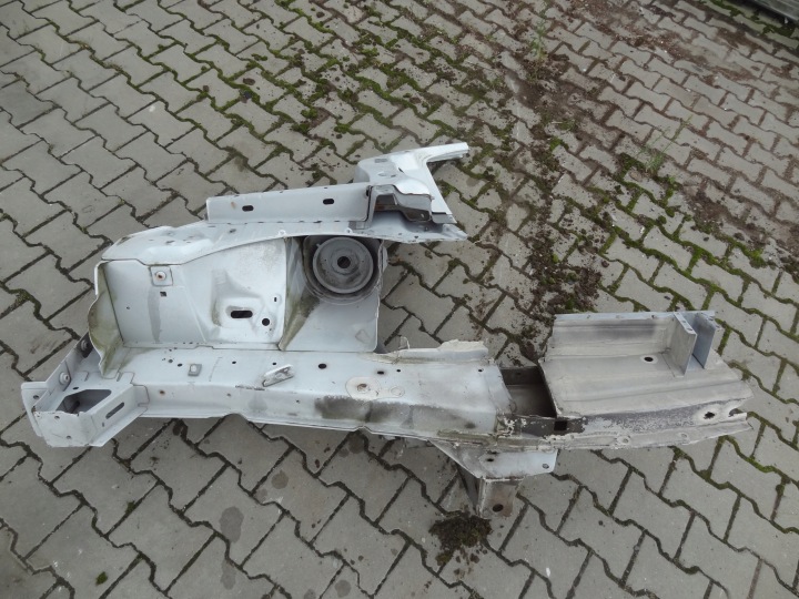 RENAULT TRAFIC III LONGERON BOUGIE D'ALLUMAGE QUART POTEAU GAUCHE AVANT 760131750R