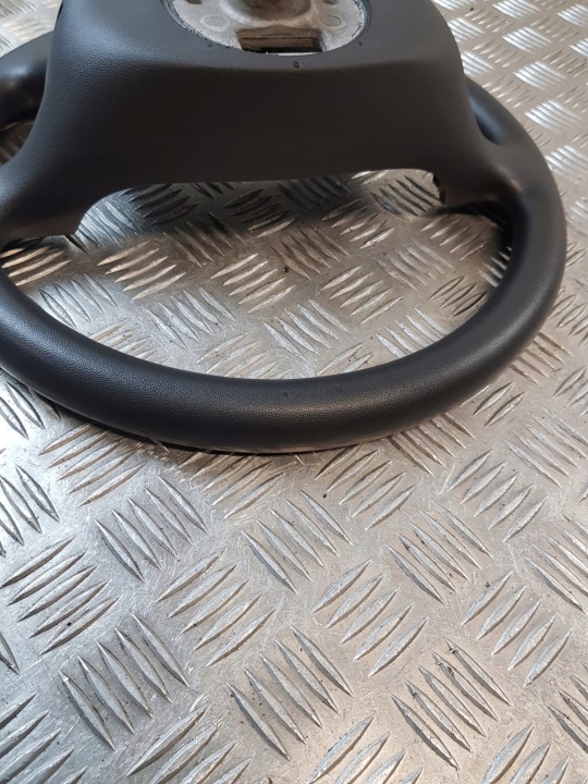 VOLANT 8E0000124 AUDI A3 8L 97R-