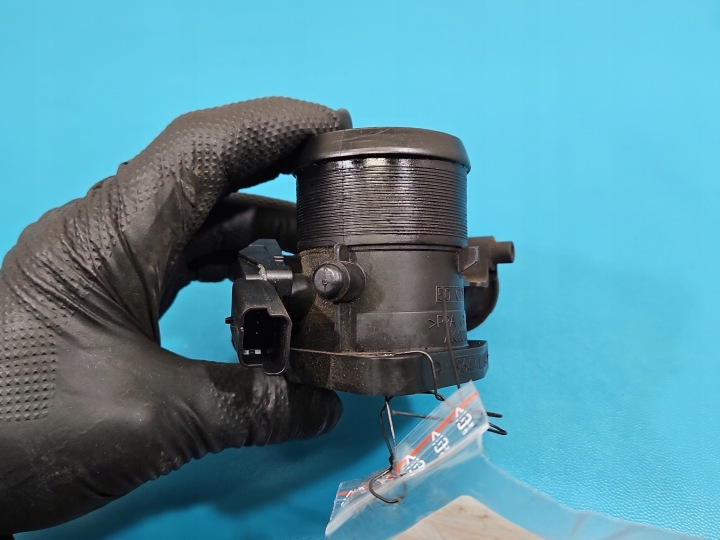 PAPILLON DES GAZ VOLVO V50 S40 II 2,0D 9647474880