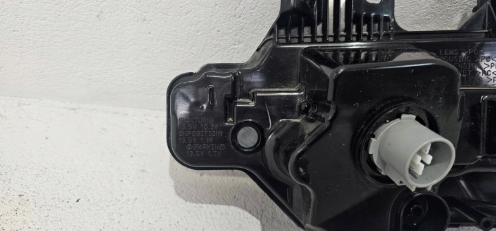 PHARE LED FJD DROIT AVANT MAZDA MX-30 2020