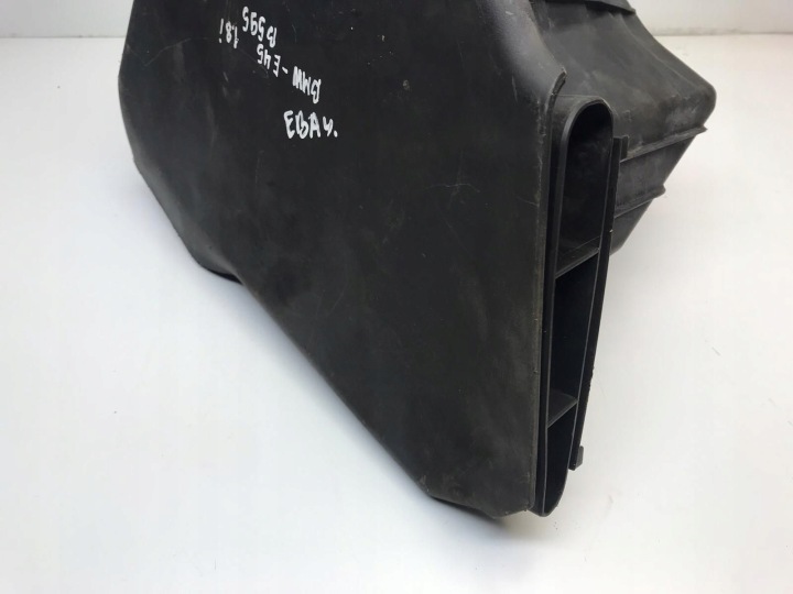BMW 3 E46 2003 CHÂSSIS FILTRE AIR B595