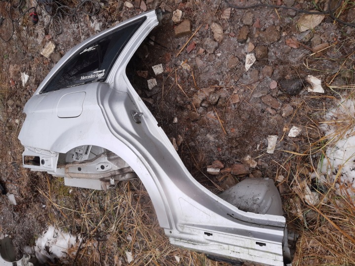 MERCEDES C W204 LIFT UNIVERSEL QUART ARRIÈRE GAUCHE DROITE