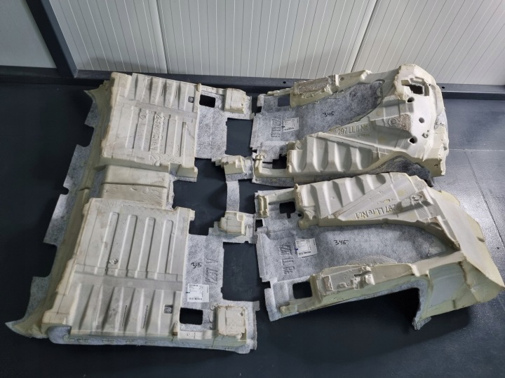 2022 MERCEDES-BENZ EQS V297 REVÊTEMENT PLANCHER A2976803608