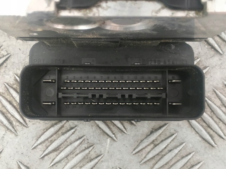 7L0907379K POMPE ABS PORSCHE CAYENNE 9PA AVEC 4.8 283KW 2008