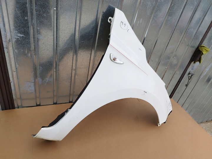 AILE DROIT AVANT HYUNDAI I20 I LIFT ANNÉE 2012-2014 ORIGINAL BLANC
