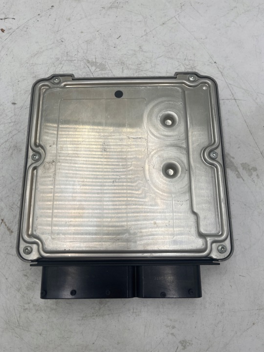 CONTRÔLEUR ORDINATEUR MOTEUR 8E0907401AJ