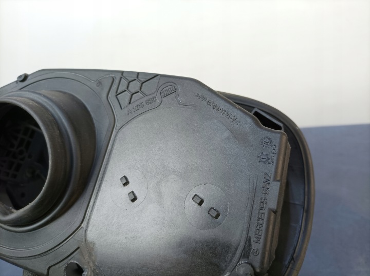 MERCEDES C43 W205 CLAPET GOULOTTE DE REMPLISSAGE CARBURANTS 040