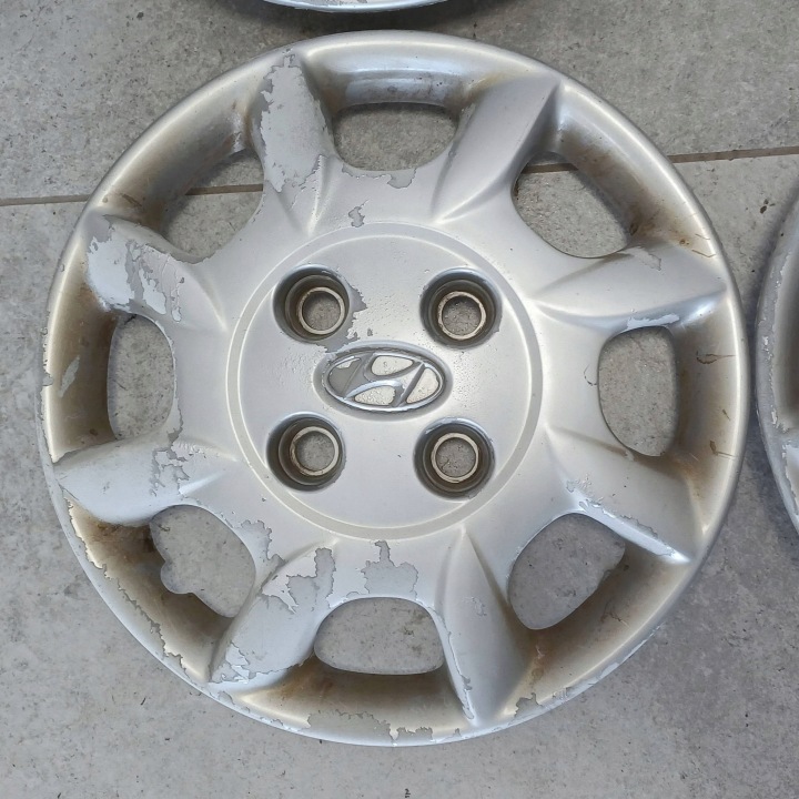 ENJOLIVEURS CHAPEAU 14 HYUNDAI LANTRA I 5296029421 NR44 JEU
