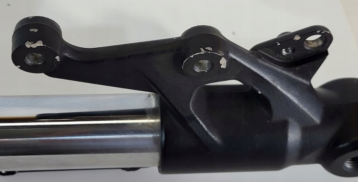 BIELLE GAUCHE TRIUMPH STREET TRIPLE 660 765