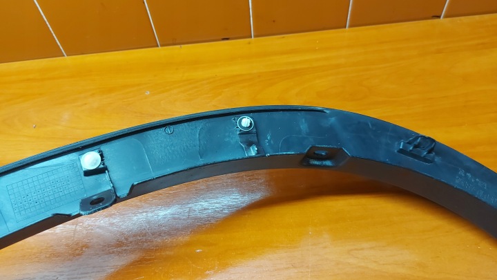 MOULURE REVÊTEMENT GARDE-BOUE DROITE DROIT ARRIÈRE TOYOTA HIGHLANDER IV 20-