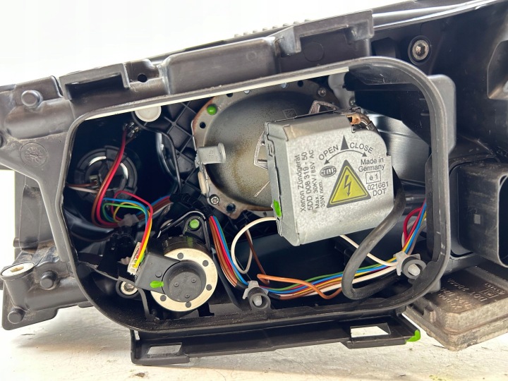 2007 AUDI A6 S6 C6 4F PROJECTEUR 4F0941030