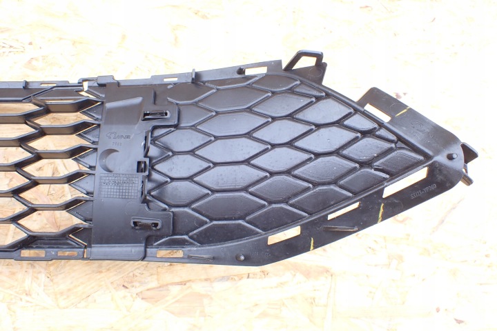 TOYOTA CHR GRILLE PARE-CHOCS CENTRALE 53122-YP130