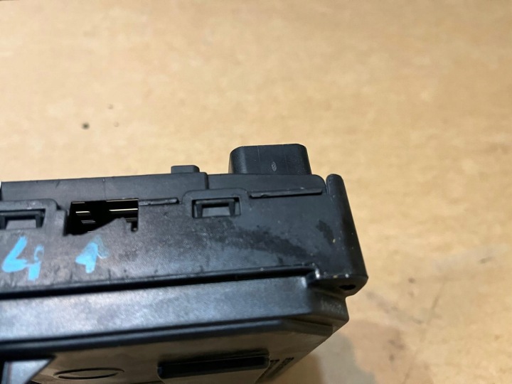 CITROEN C4 MODULE BOÎTE FUSIBLES BSM-L04-00 S118983004L 9657718580