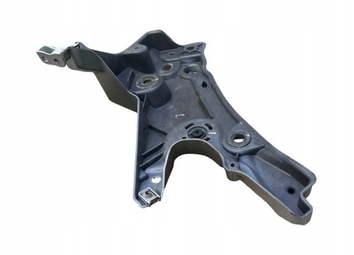 VOLVO V60 II GLISSIÈRE FIXATION GARDE-BOUE GAUCHE 31468231