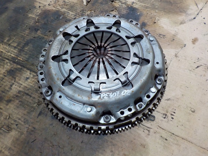 EMBRAYAGE PEUGEOT 407 1.8B