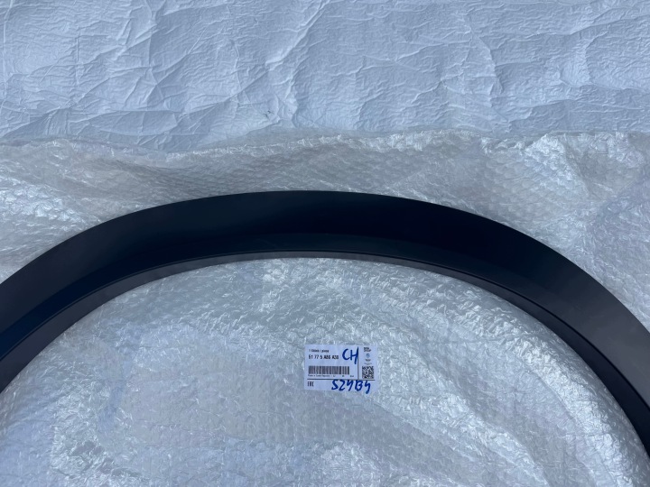BMW 2 PIÈCES U10 MOULURE PROTECTION GARDE-BOUE REVÊTEMENT DROITE ARRIÈRE DROIT ARRIÈRE NEUF