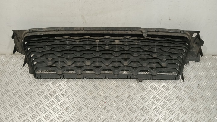 GRILLE CENTRALE PARE-CHOCS AVANT DACIA DUSTER II 17-24 622544890R ORIGINAL