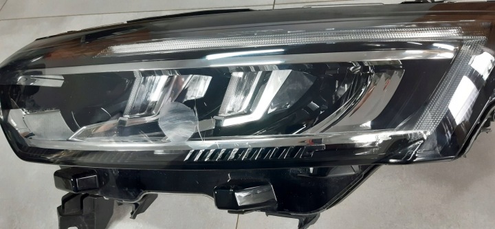 RENAULT KOLEOS II LIFT 2 PHARE GAUCHE AVANT 260607971R