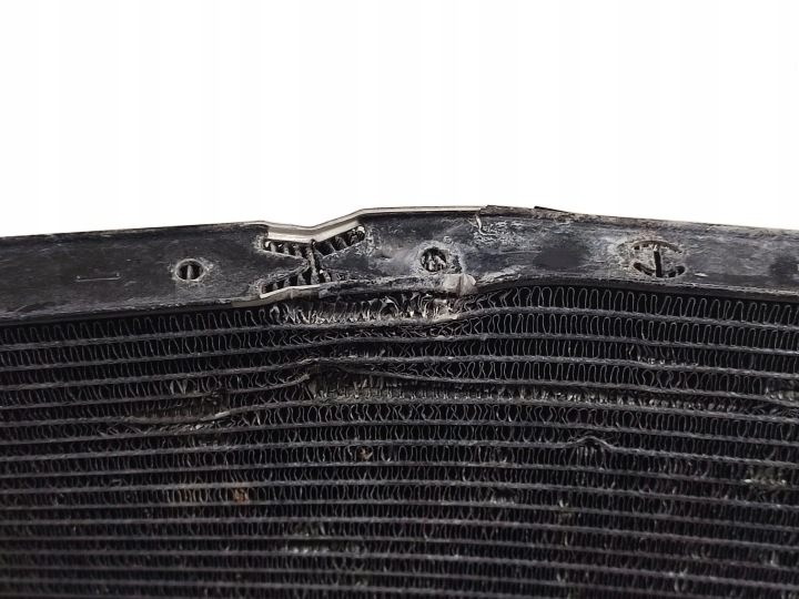 RADIATEUR EAU AVANT CHRYSLER PACIFICA 68510722AA