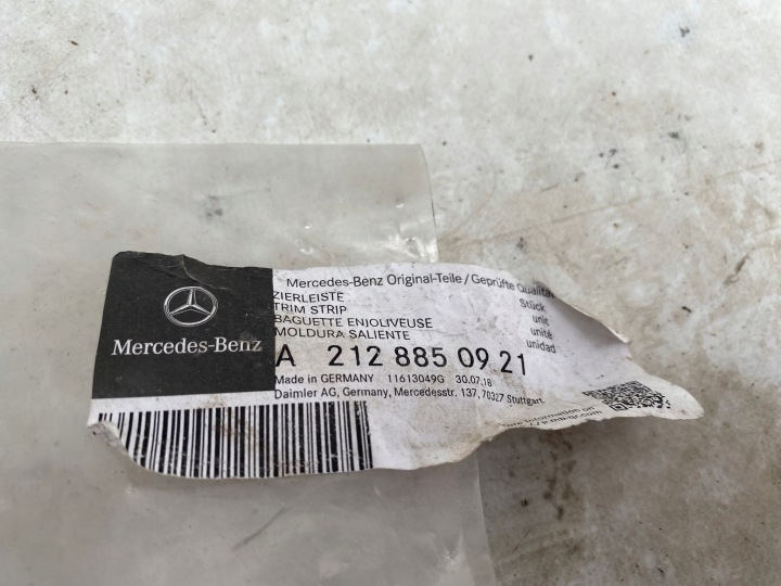 MERCEDES E-KLASA W212 UNIVERSEL MOULURE CHROME PARE-CHOCS ARRIÈRE GAUCHE