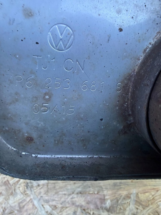 VOLKSWAGEN OE 7P6253681S EMBOUT ÉCHAPPEMENT