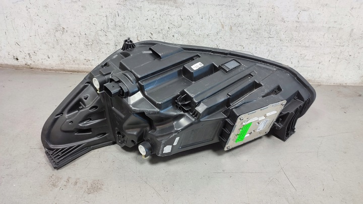 FARO DERECHA PARTE DELANTERA FORD FOCUS MK4 NO HAY DE SUJECIONES 