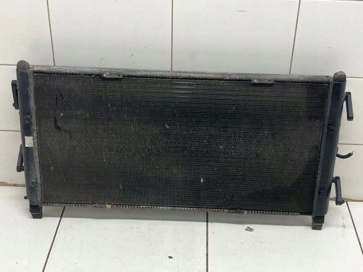 2005 AUDI A4 S4 B7 8E 8H RADIATEUR EAU 701121253M