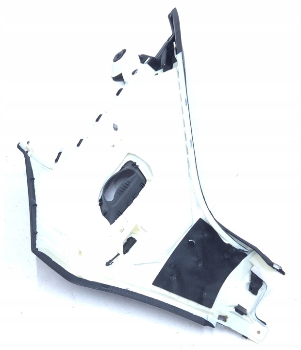 GARNITURE MONTANTS DROITE AUDI Q7 4M0867246B