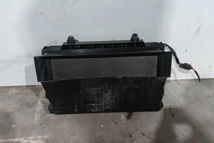 ENSEMBLE RADIATEURS JAGUAR J9D38C607AC ÉLECTRIQUE 2021