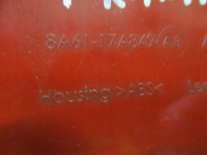 RÉFLECTEUR PARE-CHOCS DROIT FORD C- ENSEMBLE MAXIMAL 8A61-17A849
