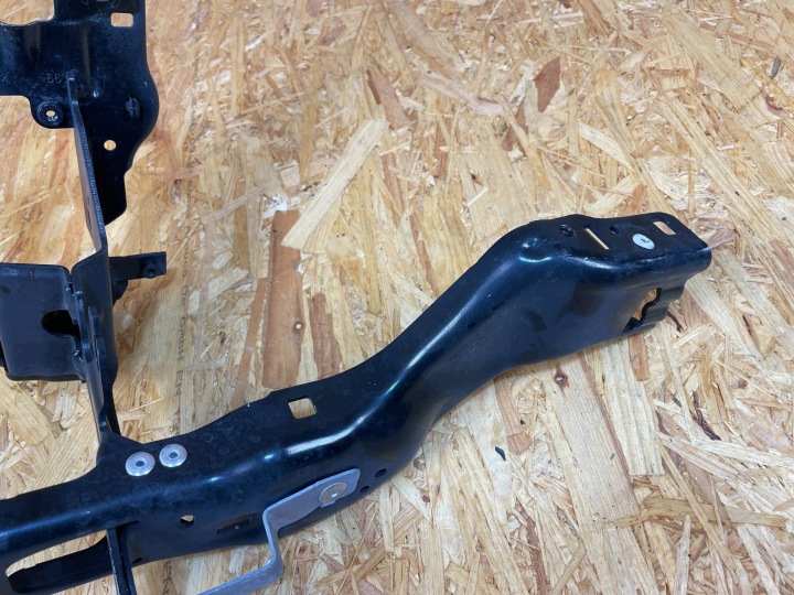 FIXATION SUPPORT OCULAIRE PHARES PHARES DROIT BMW 5 G30 G31 7383858