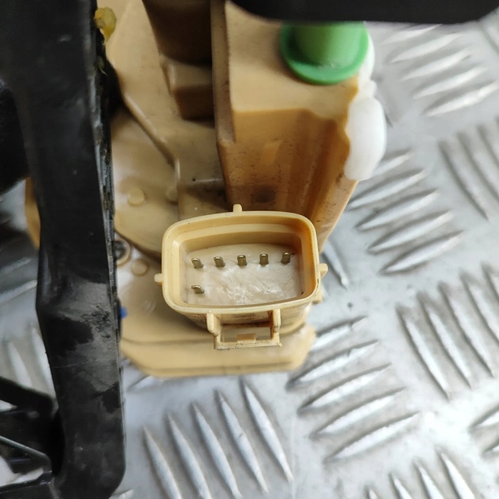 SERRURE ARRIÈRE GAUCHES PORTES ALFA ROMEO STELVIO (949_) 50536552 2.0L GASOLINE