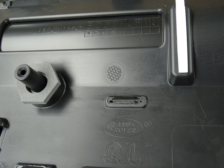 MOULURE INFÉRIEURE PORTES GAUCHES NOIRE NOUVEAU DEFENDER L663 20- L8B221065D LR170779