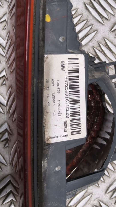 BMW 3 F30 F31 TOURING PHARE ARRIÈRE DROITE DANS COUVERCLE DE COFFRE 183611-12