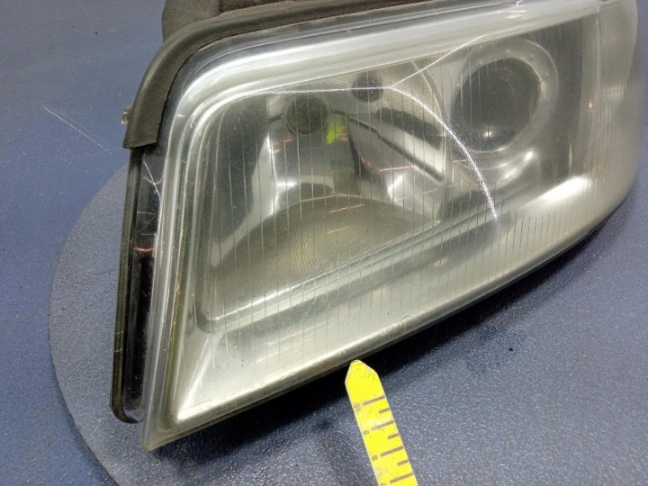AUDI A4 B5 LIFT PROJECTEUR GAUCHE XÉNON EUROPE 8D0941003AN