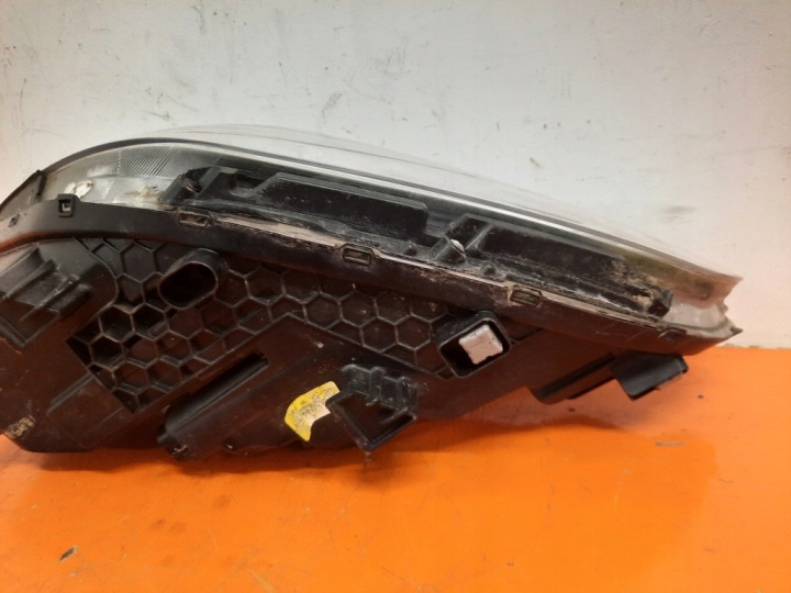 HYUNDAI I30 III 16- PHARE DROITE AVANT PROJECTEUR DROIT AVANT 92102-G4XXX