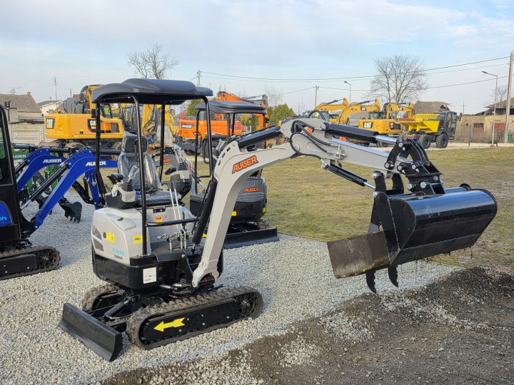 MINI-PELLE AUGER HT18 MOTEUR KUBOTA D722