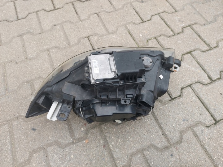 PHARE PROJECTEUR BMW E81 E82 E87 E88 LIFT XÉNON DIRECTIONNELLE DYNAMIC DROITE EUROPE