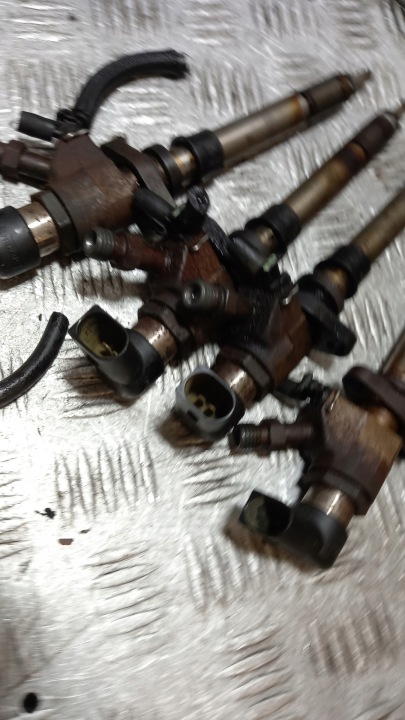 INJECTEURS INJECTEURS ENSEMBLE PEUGEOT 407 SIEMENS 9646500880 54906212