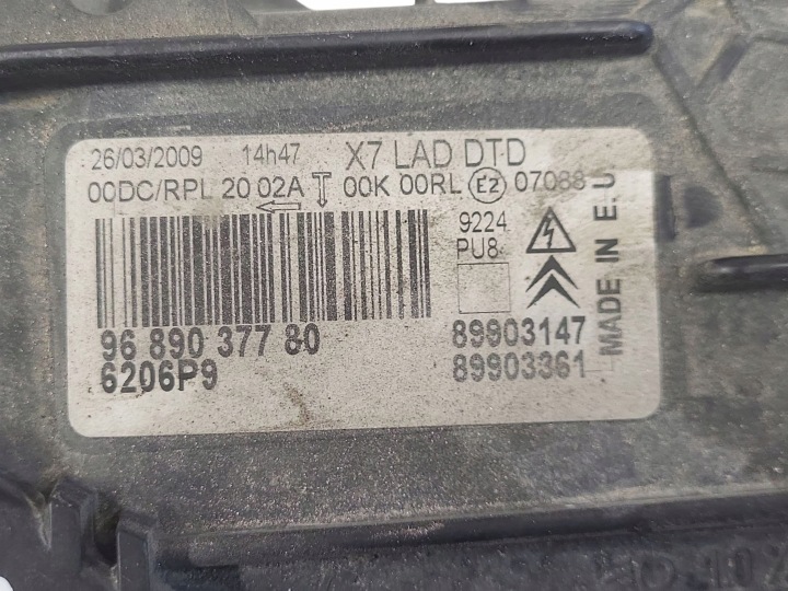 2010 CITROEN C5 PROJECTEUR 9689037780
