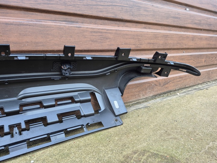MOULURE DOUBLURE INFÉRIEURE PARE-CHOCS ARRIÈRE FORD KUGA III MK3 (2020-)