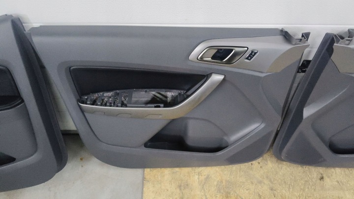 COLLECTEUR PORTES AVANT FORD RANGER