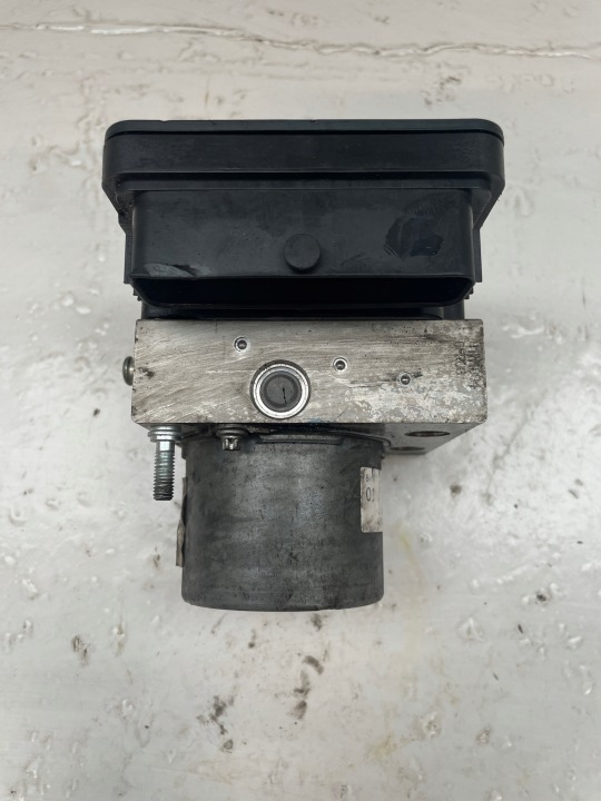 OPEL INSIGNIA B 1.5 T POMPE ABS DE FREIN 84330137