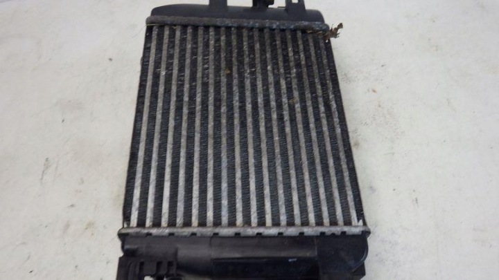 RADIATEUR ÉCHANGEUR AIR-AIR RENAULT CLIO IV 1.5 DCI 144965154R 14461B681A